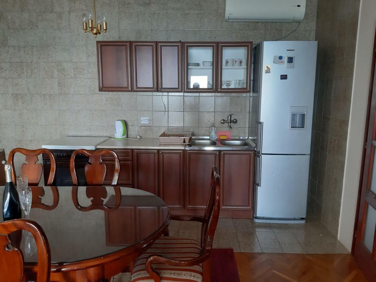 Vesna Apartments 울친 외부 사진