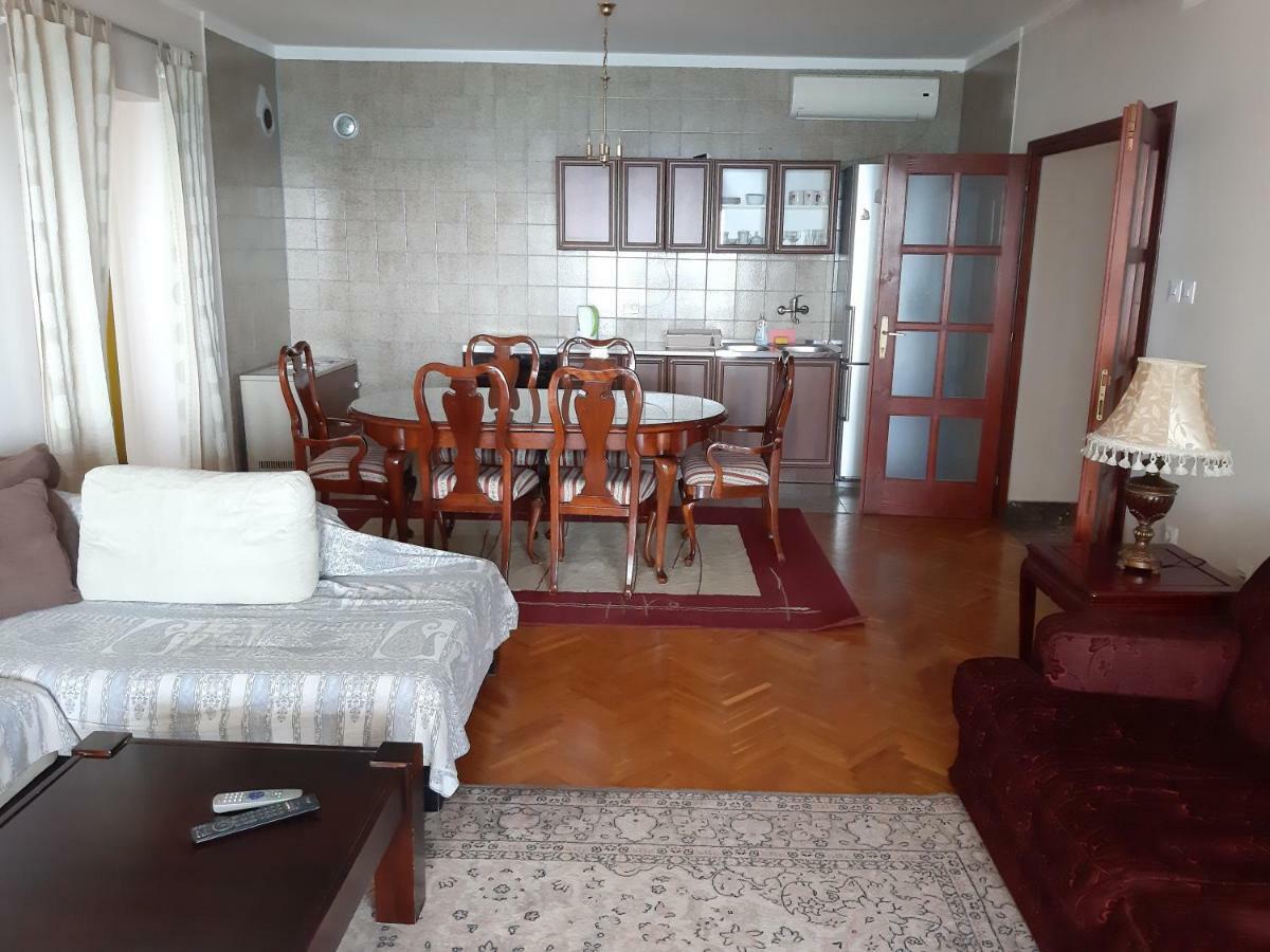 Vesna Apartments 울친 외부 사진